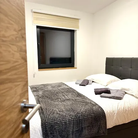 아파트 Obucina Kapije 자호리나