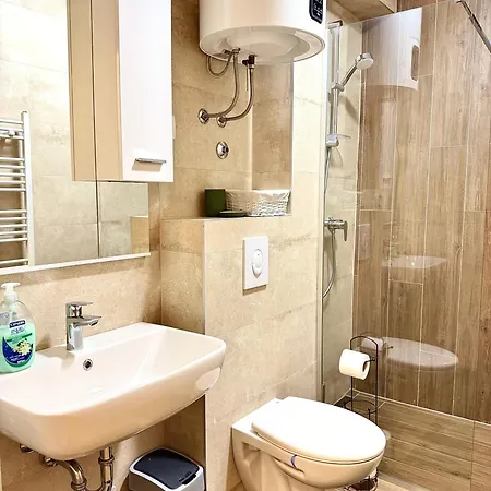 아파트 Obucina Kapije